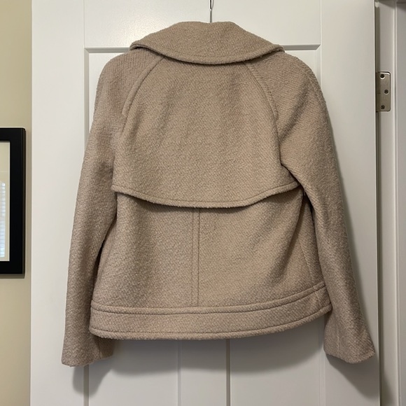 Coach waist length tweed jacket, wool blend, size small. Comes with storage bag. - Picture 3 of 7